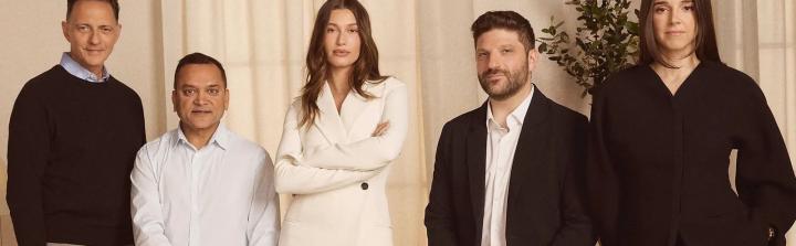 e.l.f. Beauty z rekordowym kwartałem. Sukces przejęcia marki Rhode Hailey Bieber